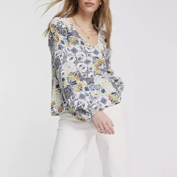 NEVER FULLY DRESSED NWOT Amalfi printed Women’s Blouse- Size 6 - Picture 1 of 13